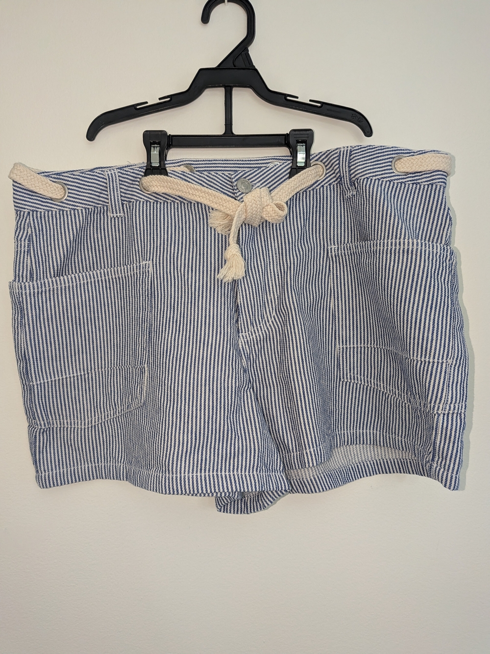 Cali 1850 Y2K Rich Texture Striped Blue & White Cotton Drawstring Shorts